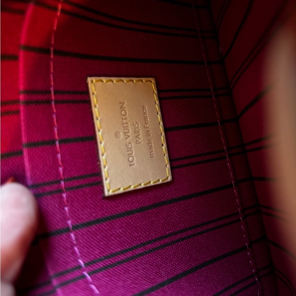 Authentic Louis Vuitton Neverfull PM NEW pink monogram wristlet pouch - Picture 6 of 8
